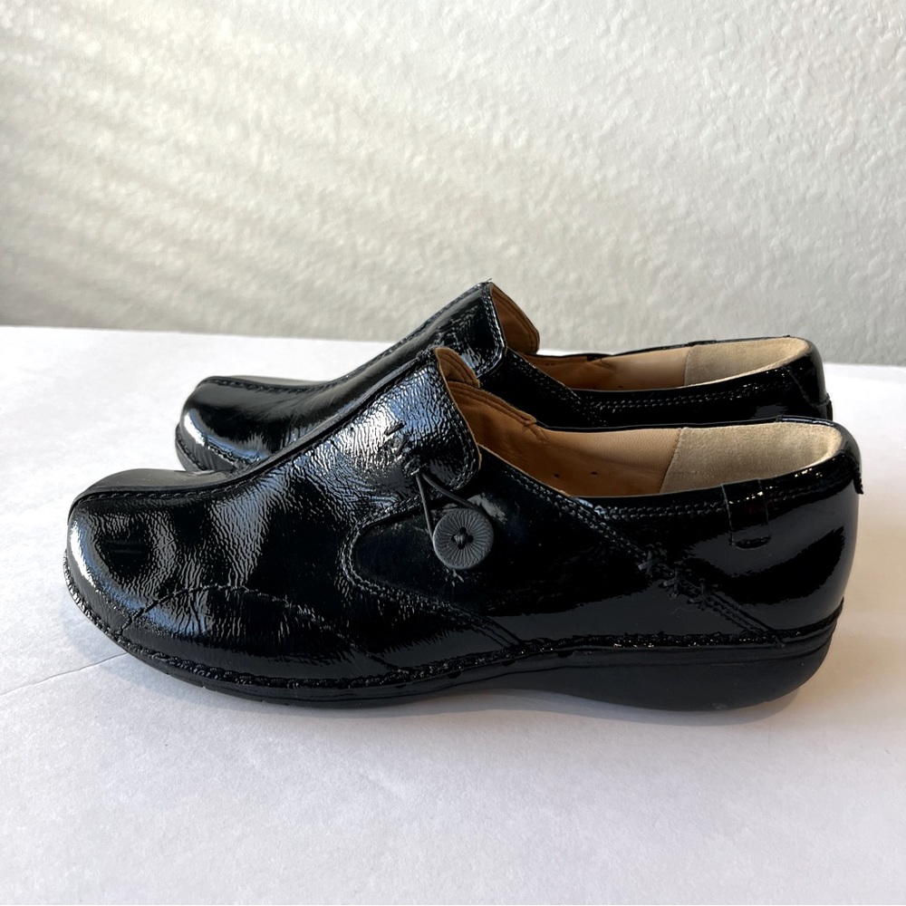 Clarks Artisan Unstructured Unloop Leather Slip O… - image 4